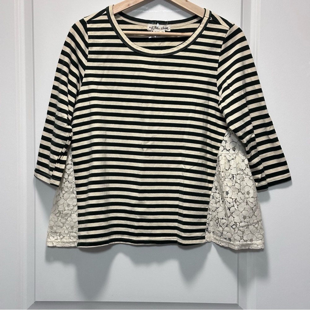 Anthropologie Lili’s Closet Top Stripe 3/4 Sleeve Lace Insert Side Panels Size M